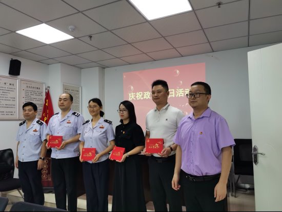 f73ced0acf67437e5e33ea758b7c0d7